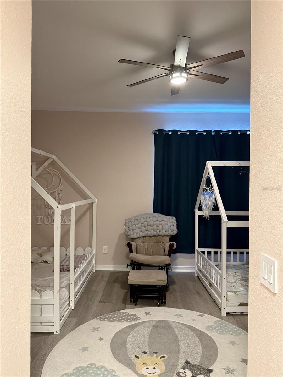 Image 28 of 48 For 13201 Opal Court