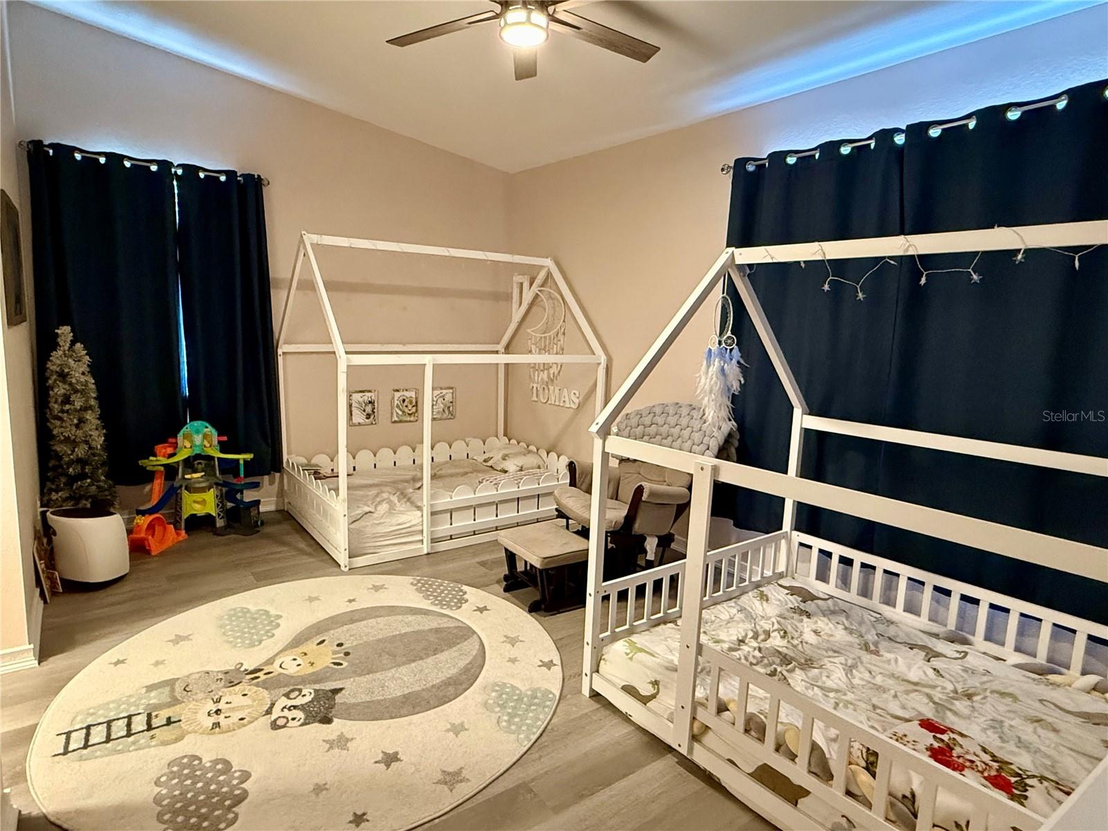 Image 30 of 48 For 13201 Opal Court