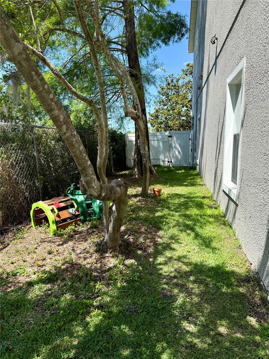 Image 38 of 48 For 13201 Opal Court