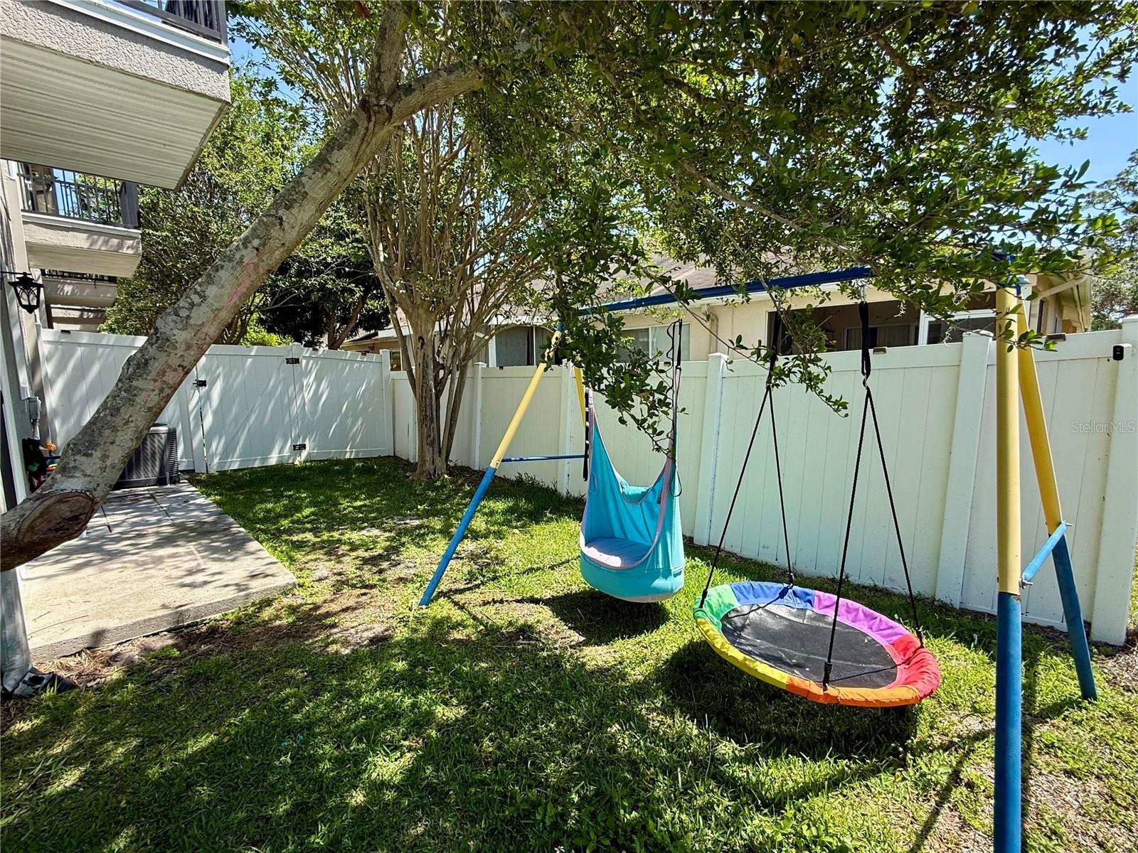 Image 40 of 48 For 13201 Opal Court