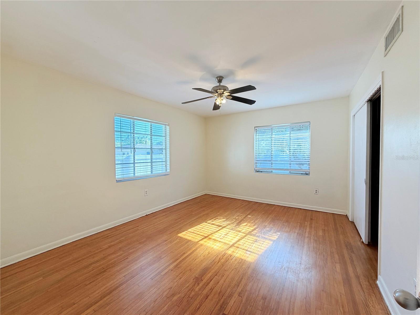 Image 19 of 35 For 309 Kerry Drive