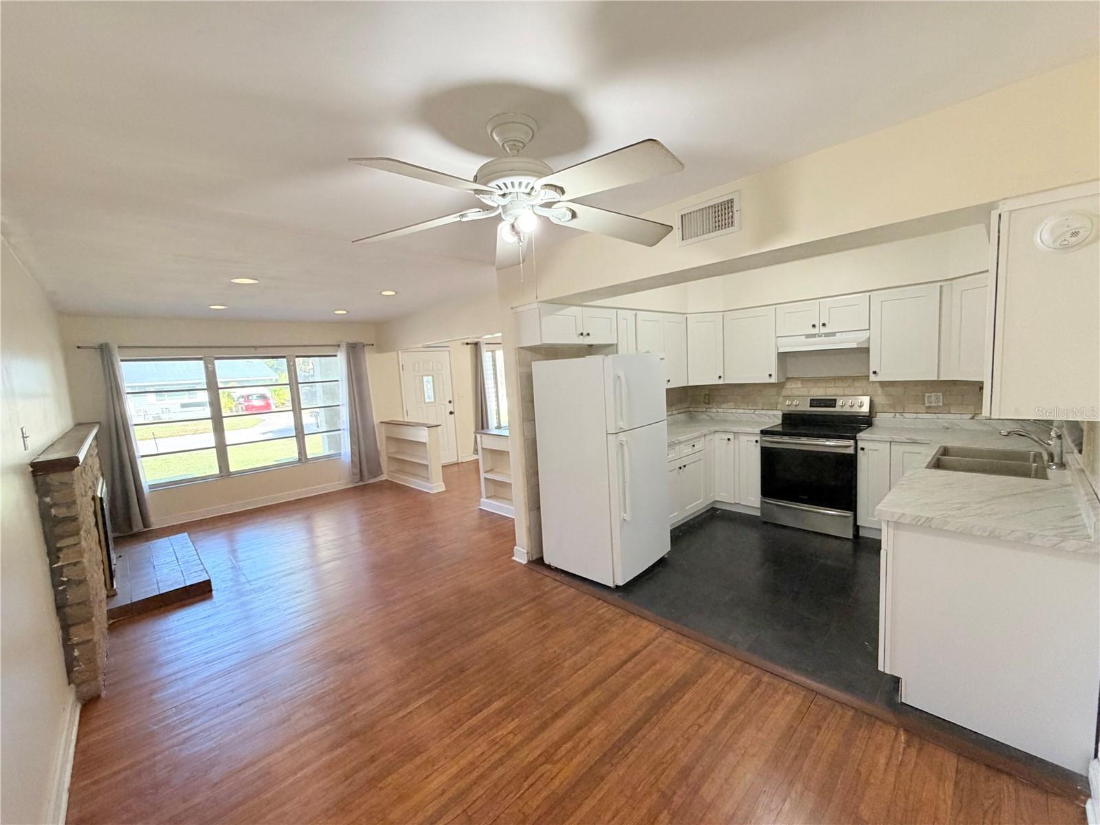 Image 26 of 35 For 309 Kerry Drive