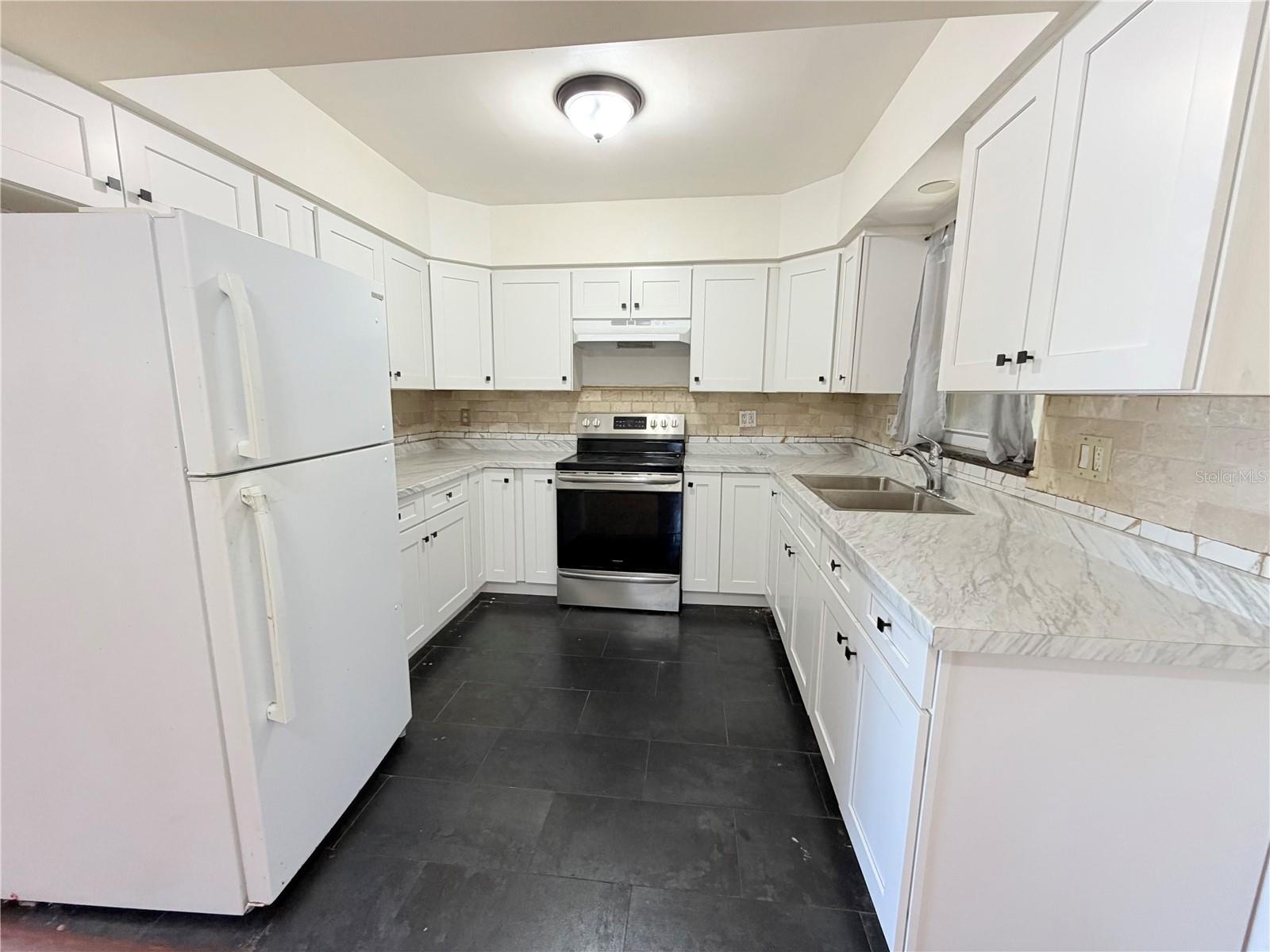 Image 27 of 35 For 309 Kerry Drive