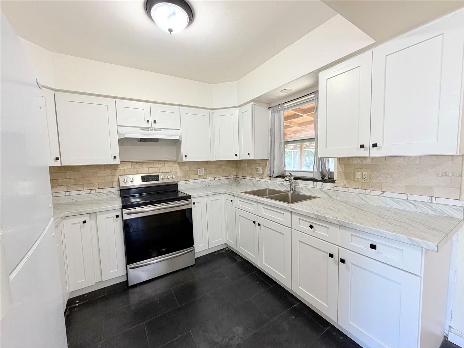 Image 28 of 35 For 309 Kerry Drive