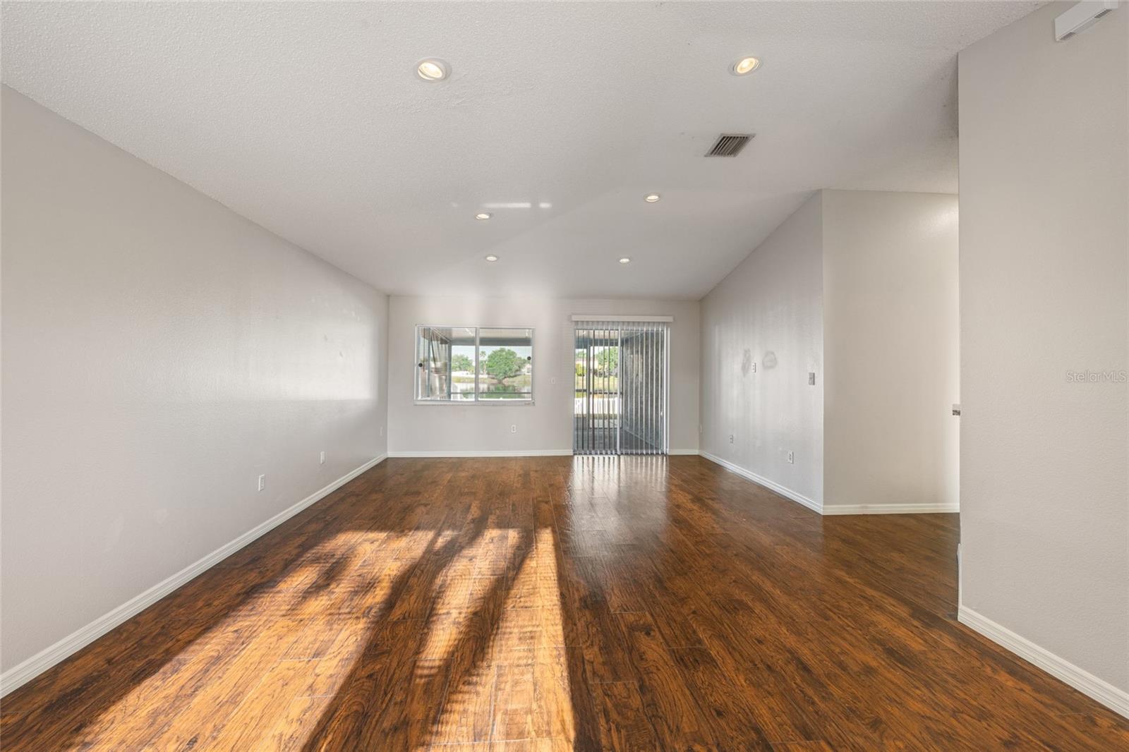 Image 8 of 25 For 1305 Flexford Street