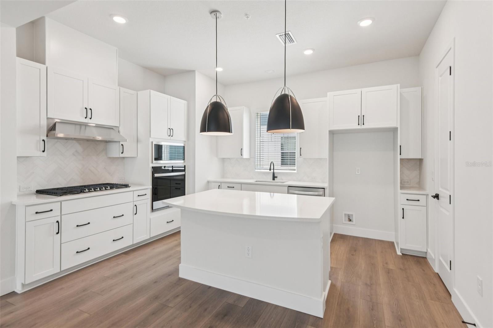 Image 10 of 38 For 3133 4th Terrace N