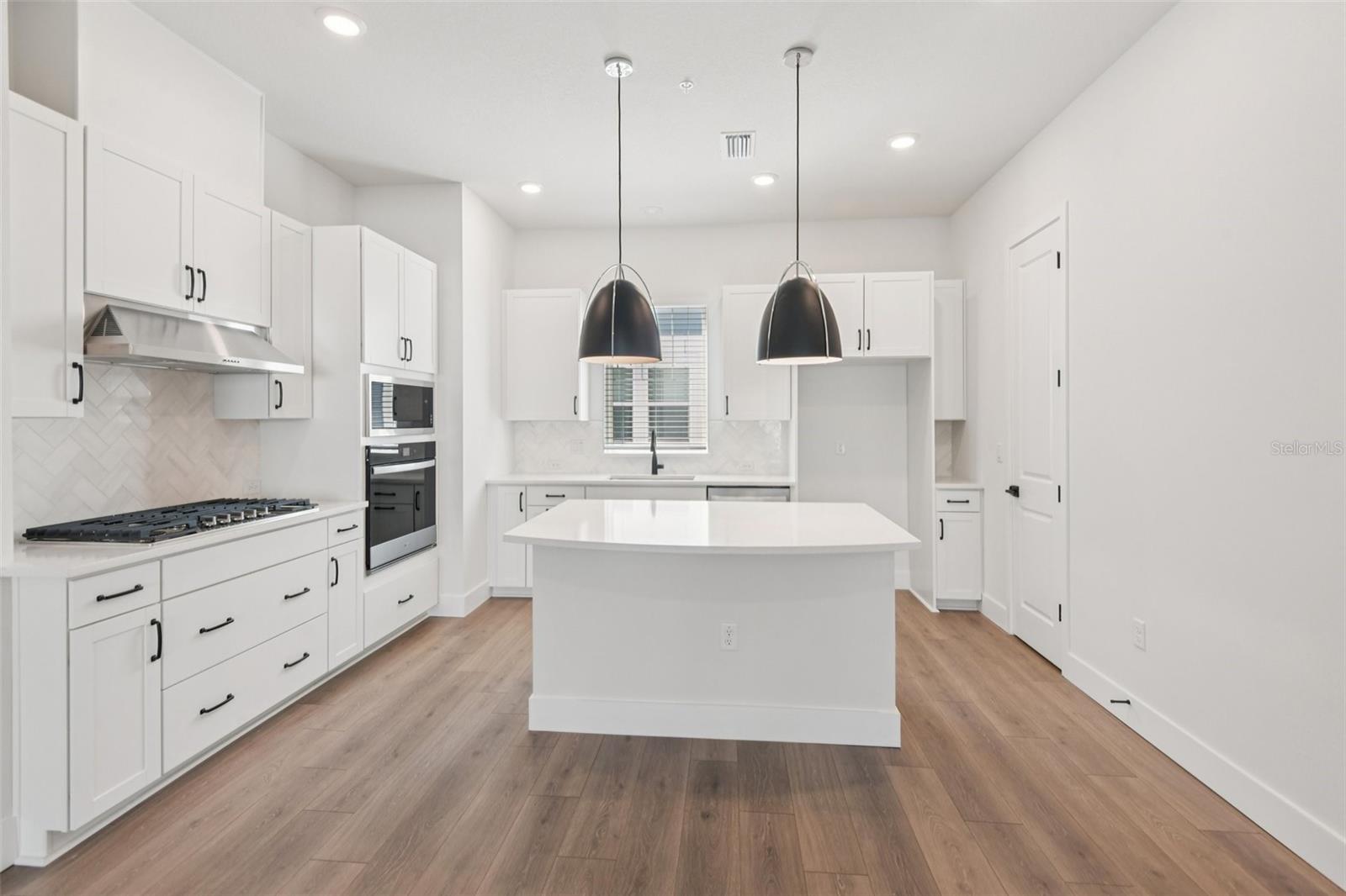 Image 11 of 38 For 3133 4th Terrace N