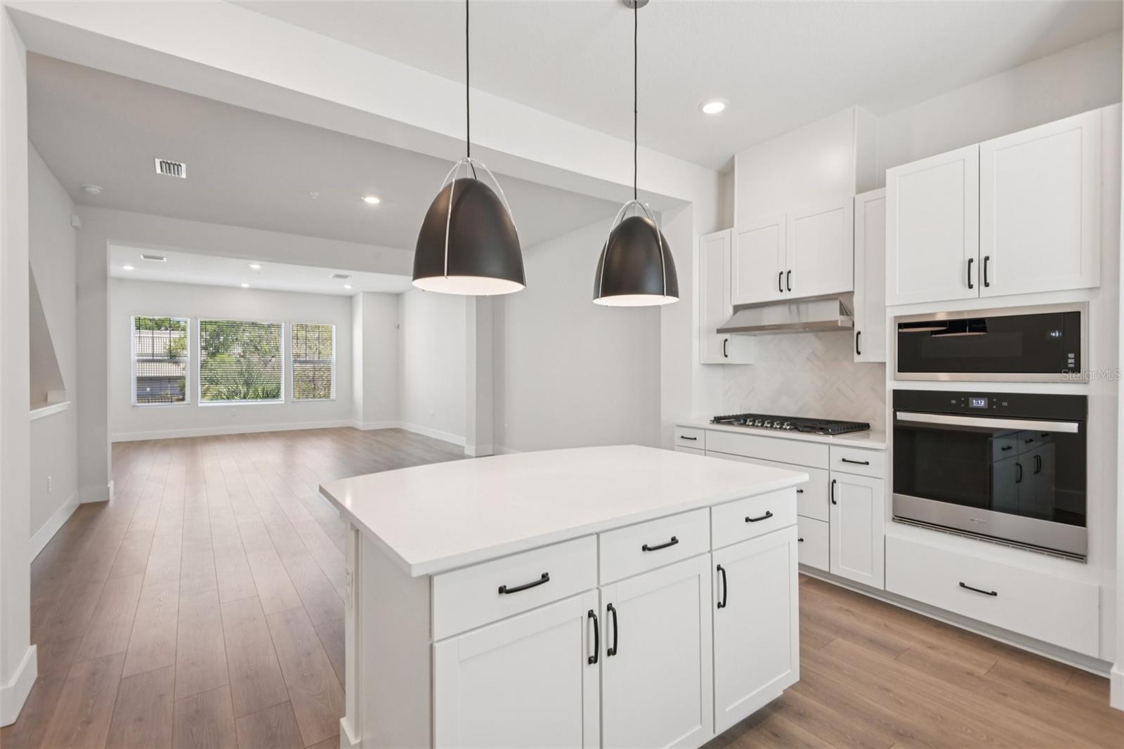 Image 14 of 38 For 3133 4th Terrace N