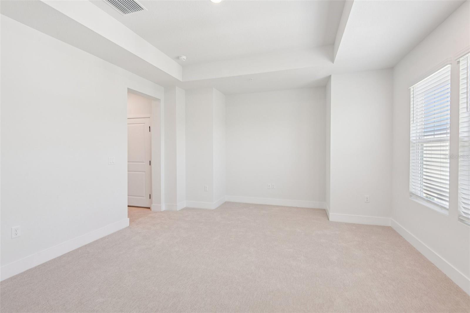 Image 17 of 38 For 3133 4th Terrace N