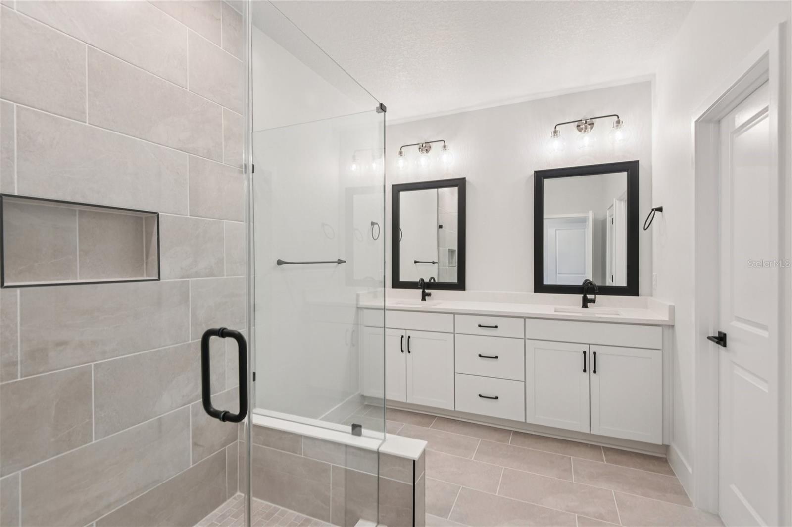 Image 21 of 38 For 3133 4th Terrace N