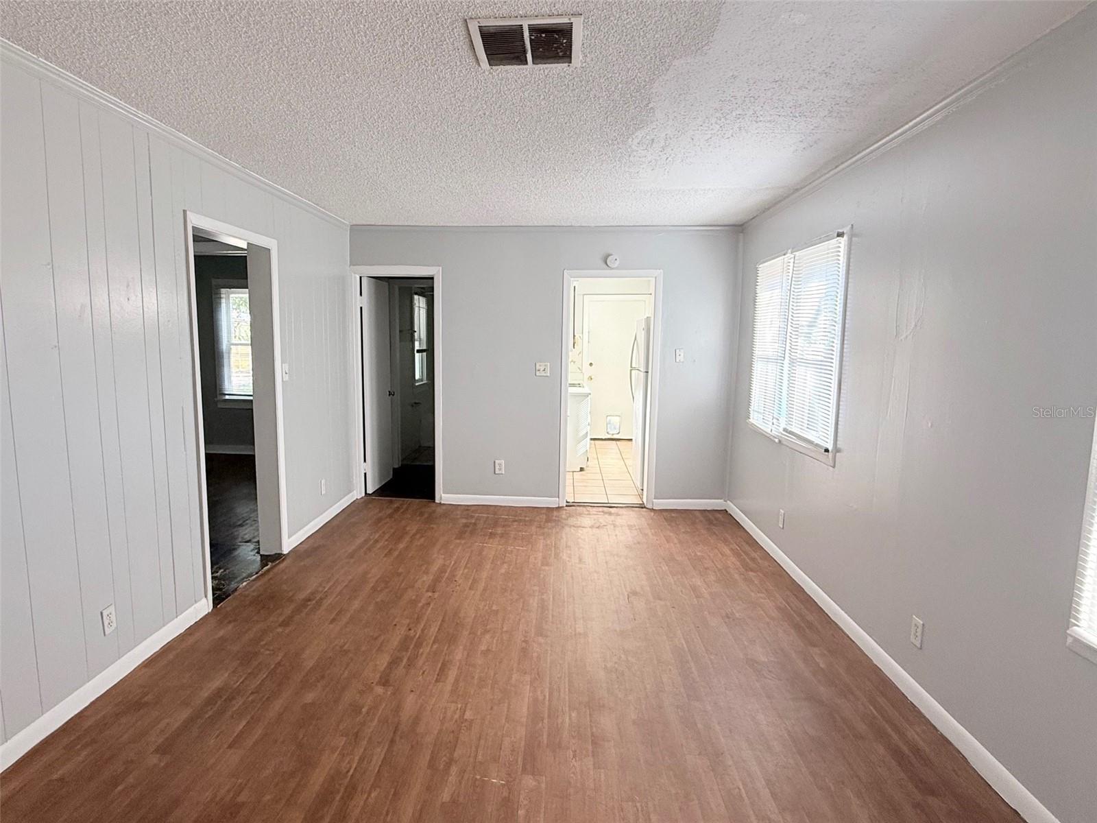 Image 4 of 19 For 3527 3rd Avenue N