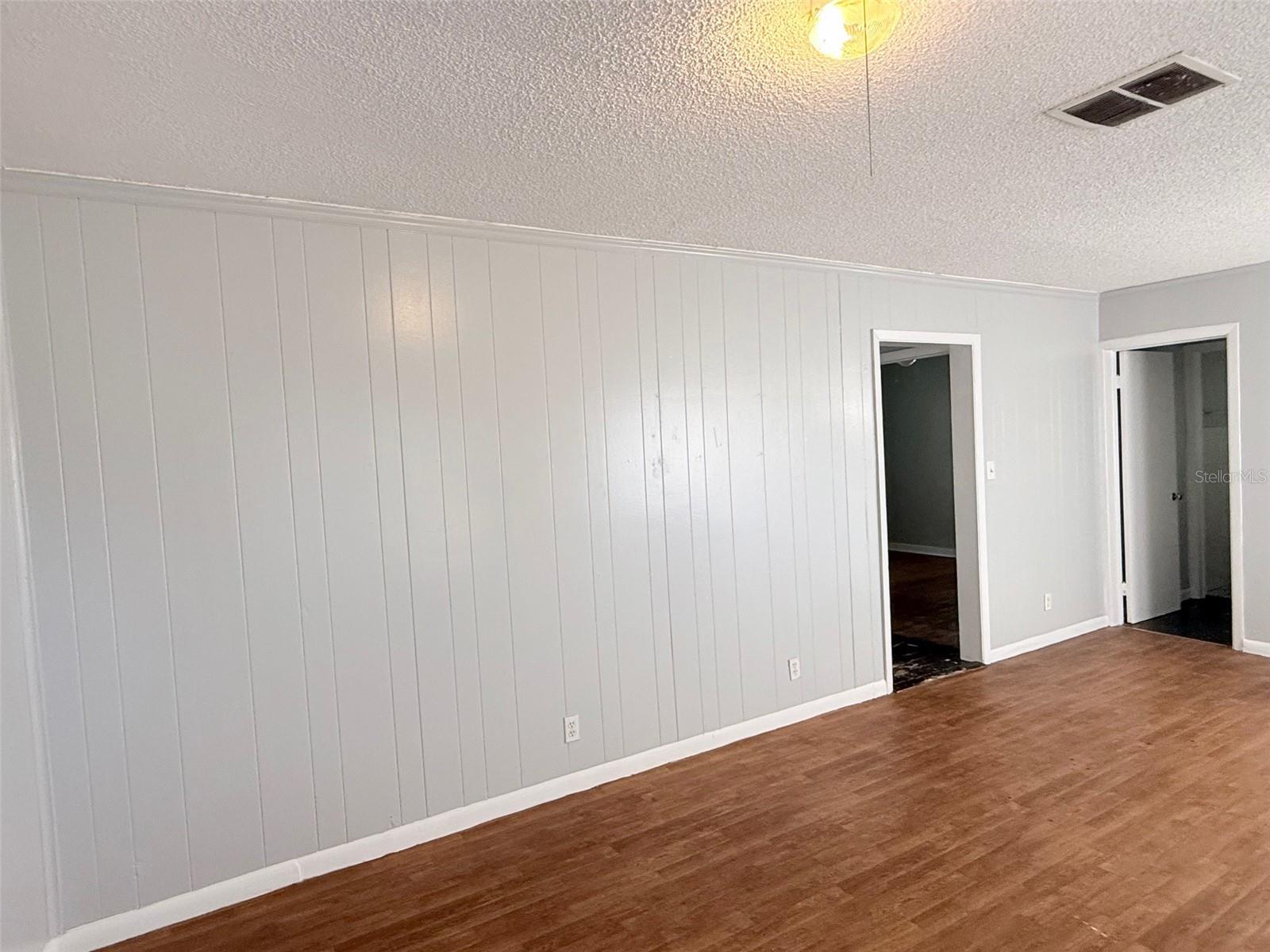 Image 5 of 19 For 3527 3rd Avenue N