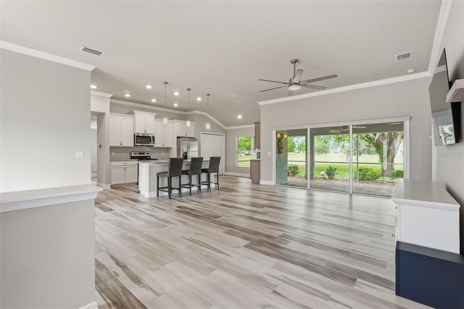 Image 13 of 52 For 837 Epsom Court