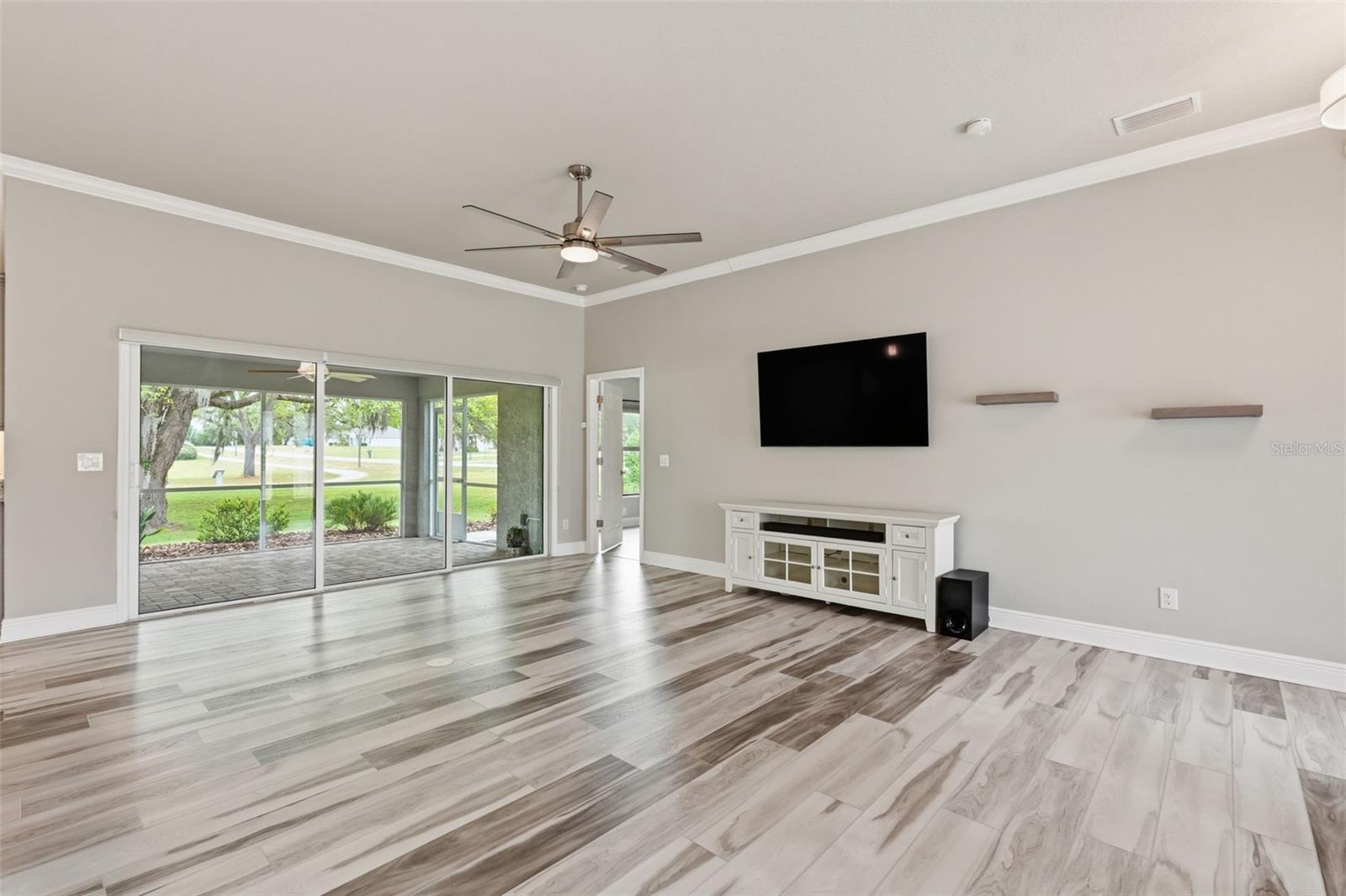 Image 14 of 52 For 837 Epsom Court