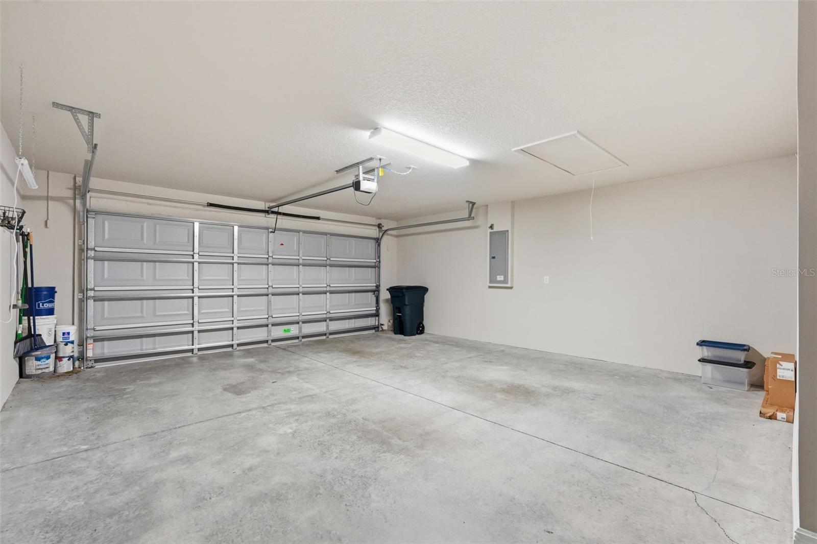 Image 38 of 52 For 837 Epsom Court