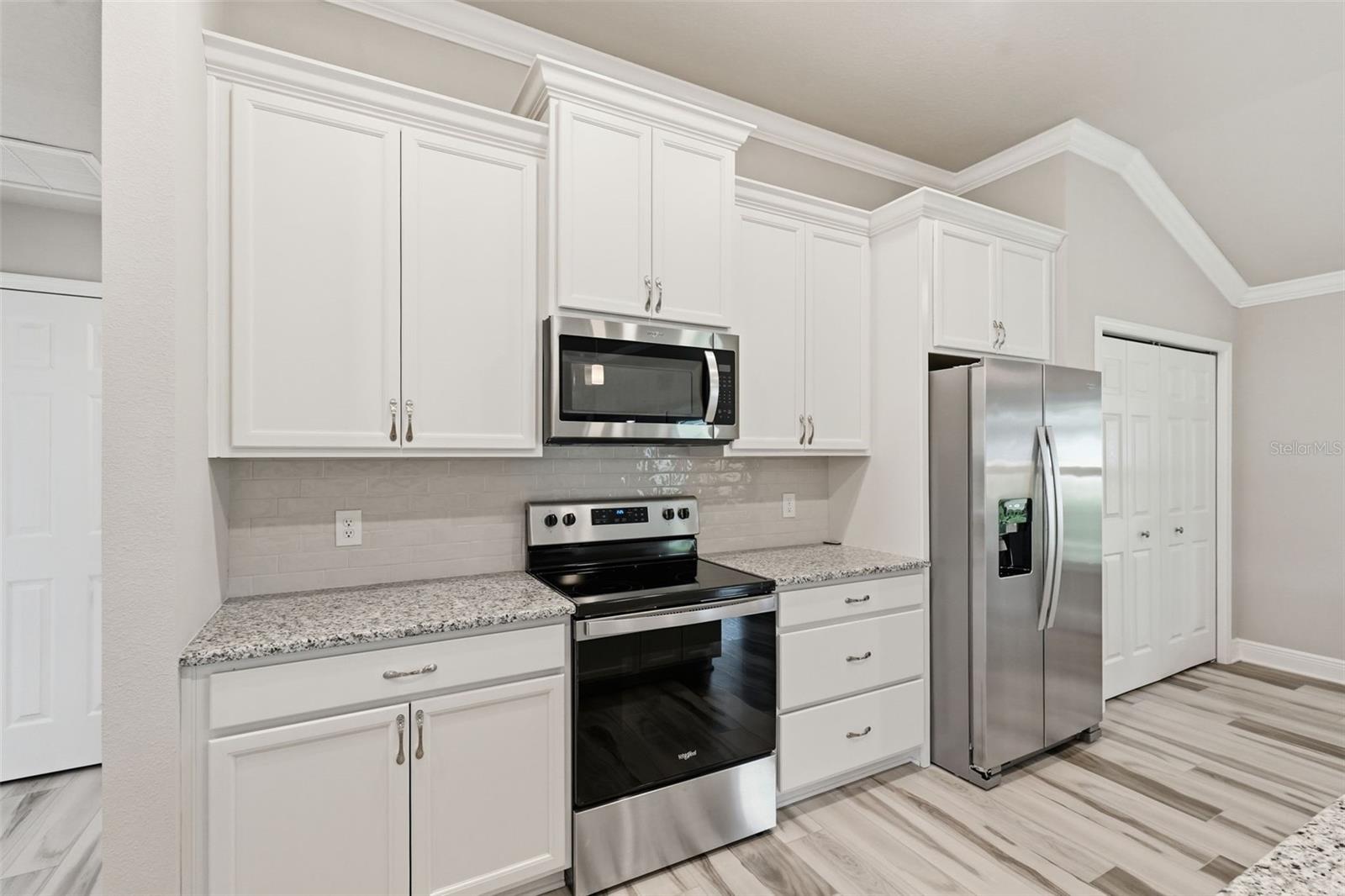 Image 6 of 52 For 837 Epsom Court