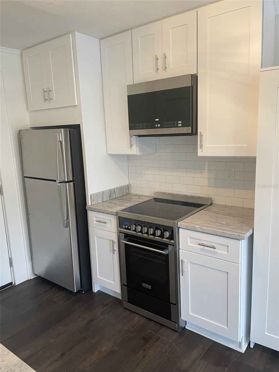 Image 6 of 9 For 5301 27th Avenue S 7