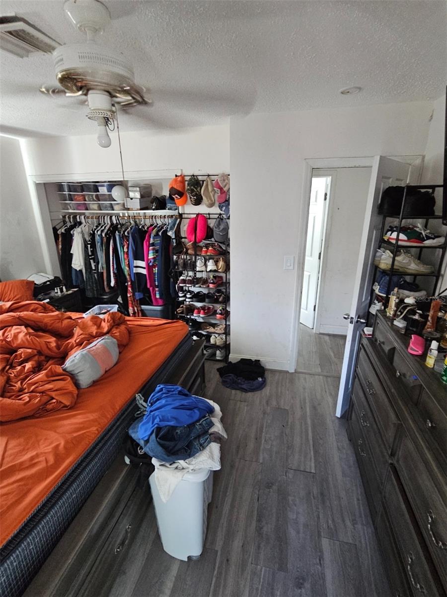 Image 11 of 21 For 700 34th Street