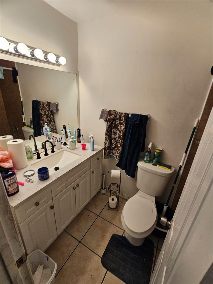 Image 15 of 21 For 700 34th Street