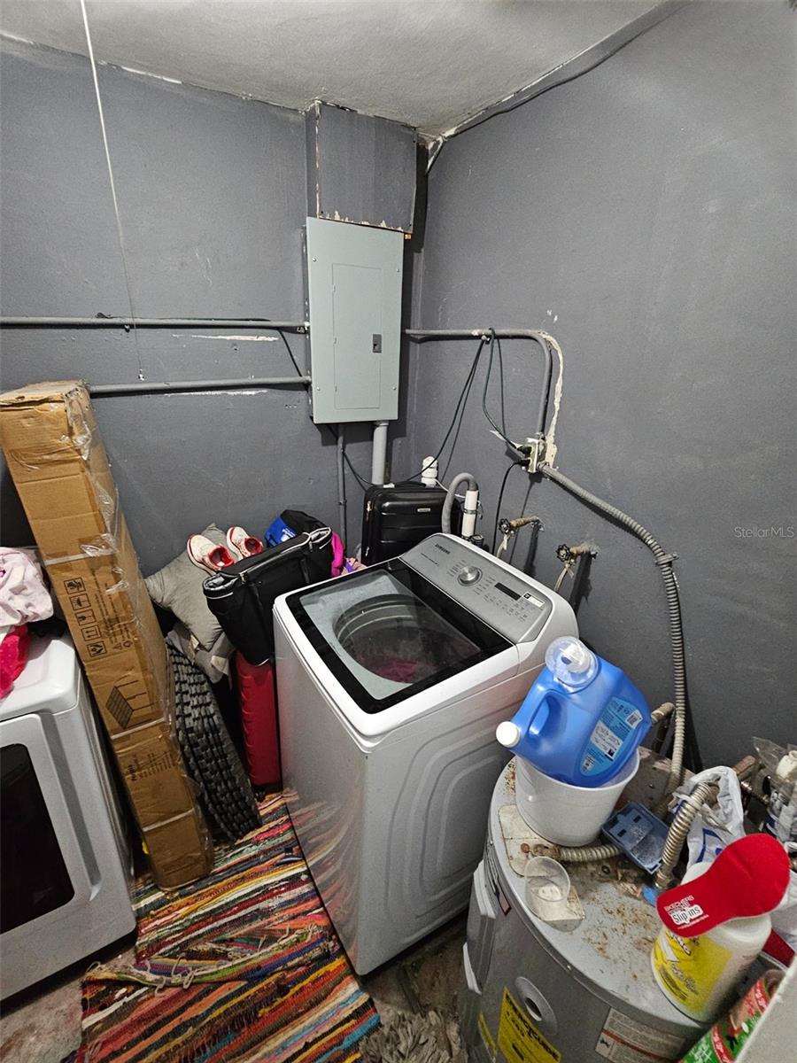 Image 16 of 21 For 700 34th Street