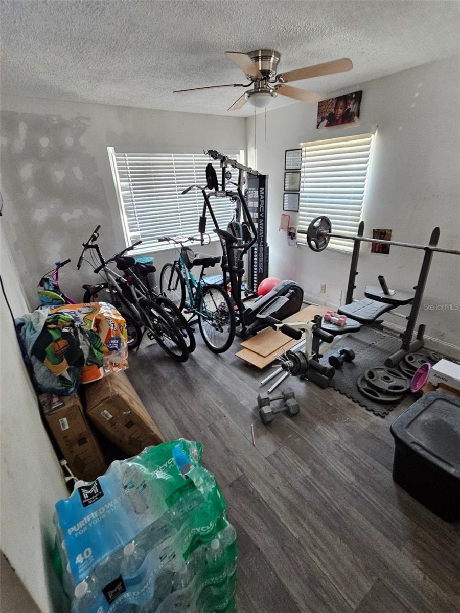 Image 3 of 21 For 700 34th Street