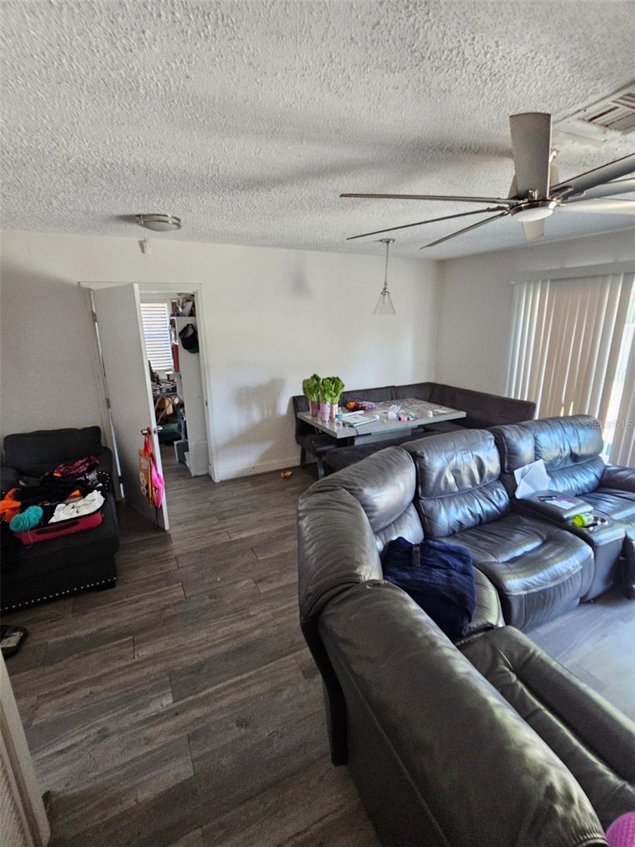 Image 4 of 21 For 700 34th Street