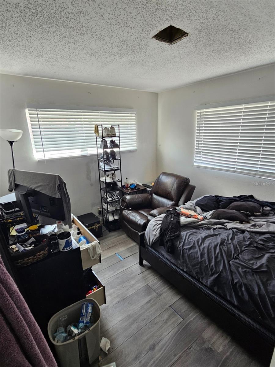 Image 6 of 21 For 700 34th Street