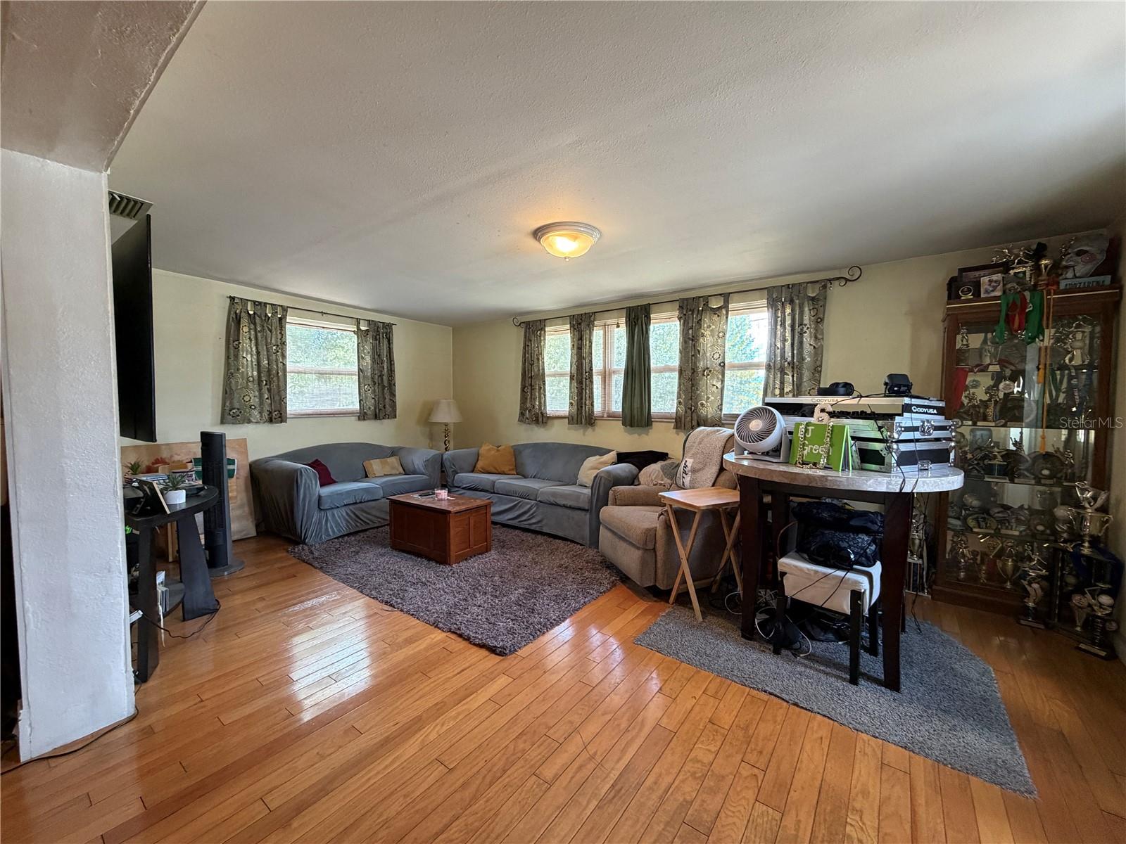 Image 3 of 20 For 5164 Jasmine Circle