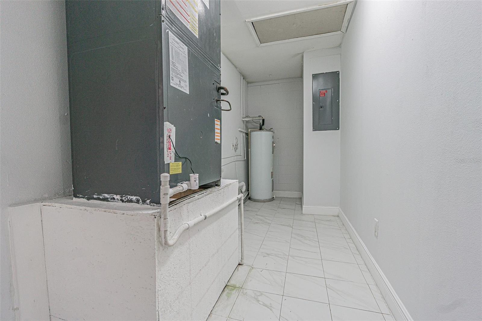 Image 14 of 35 For 7203 Battenwood Court