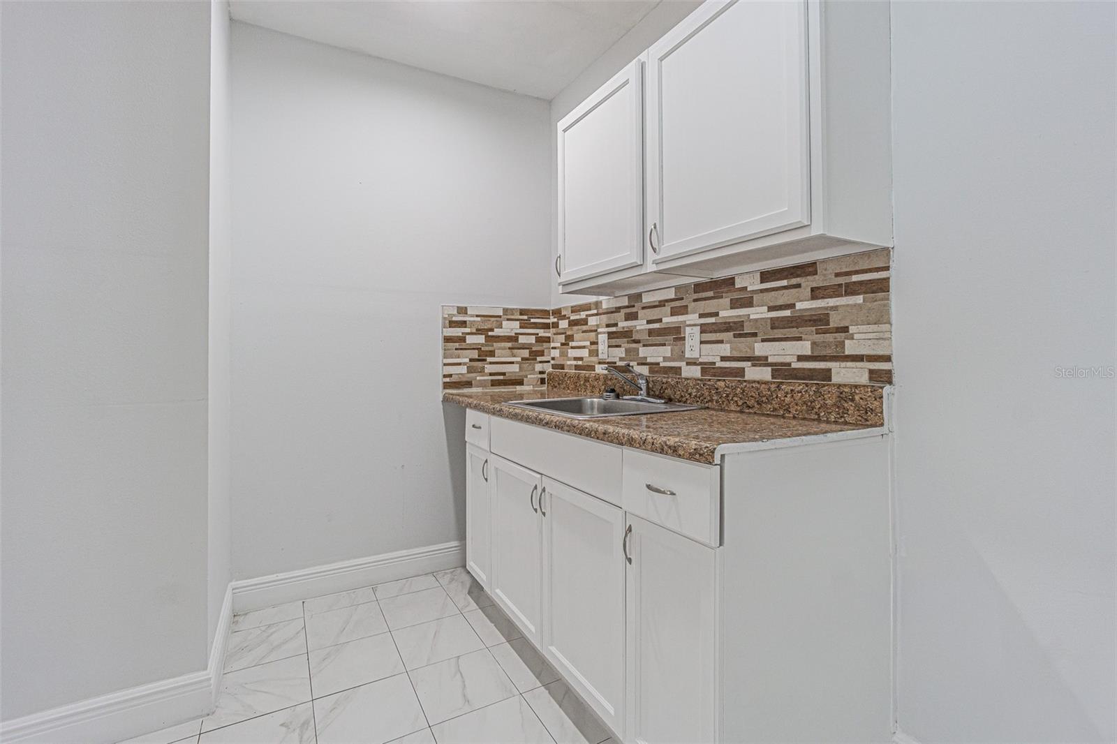 Image 15 of 35 For 7203 Battenwood Court