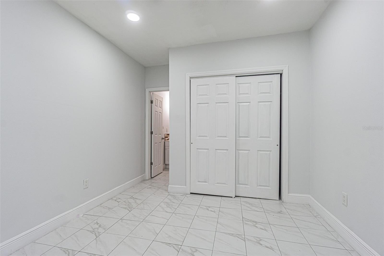 Image 18 of 35 For 7203 Battenwood Court