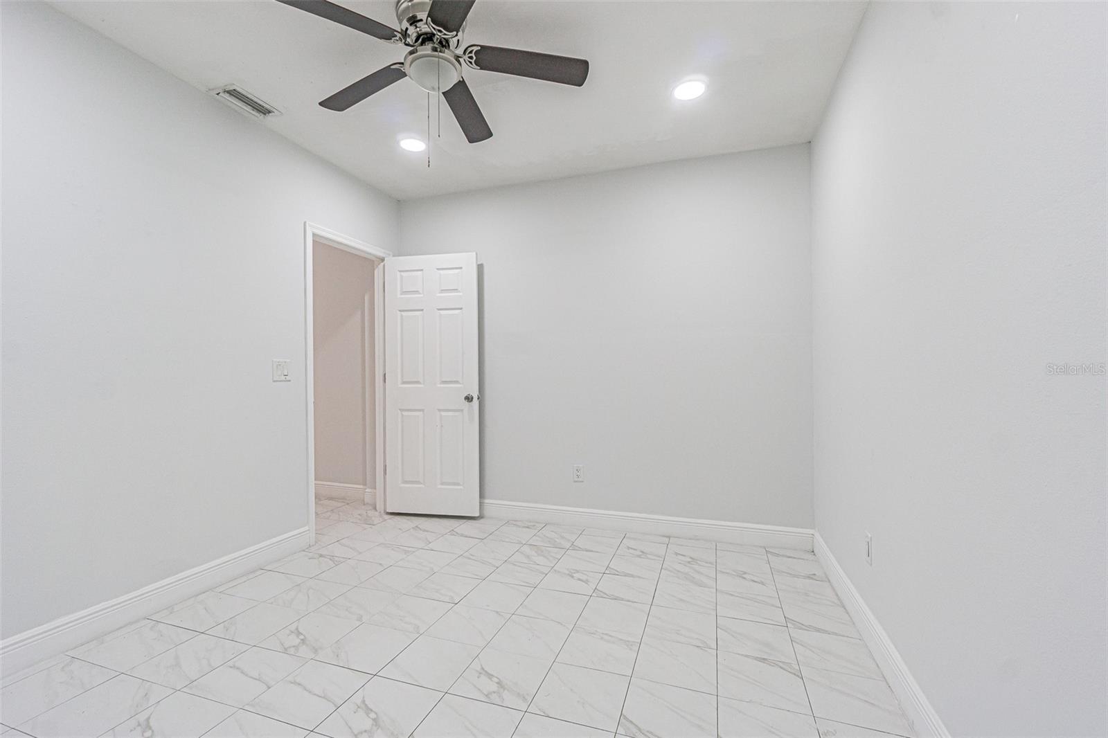 Image 20 of 35 For 7203 Battenwood Court