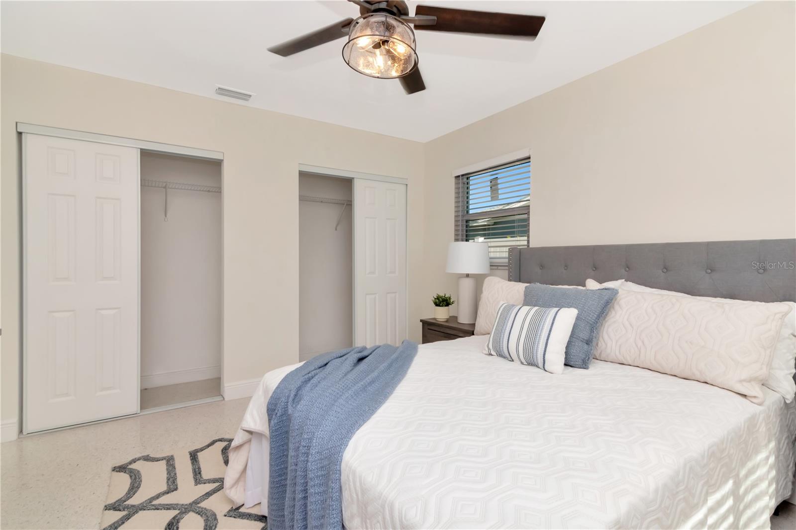 Image 24 of 38 For 106 Steven Street