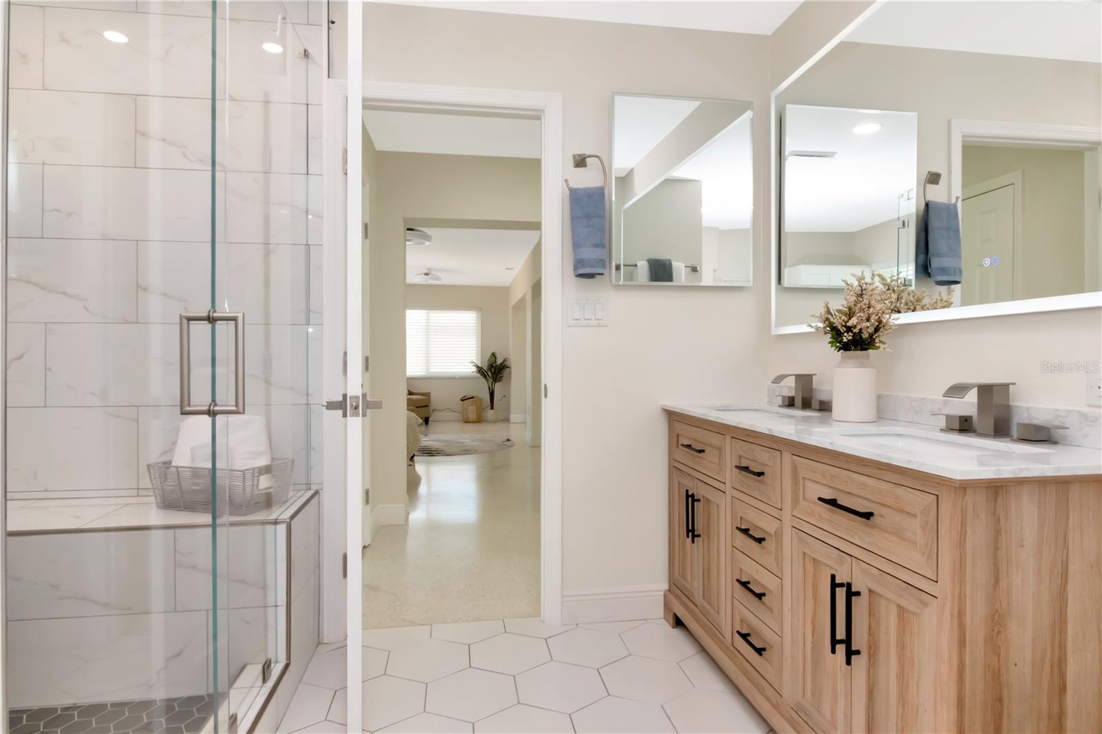 Image 26 of 38 For 106 Steven Street