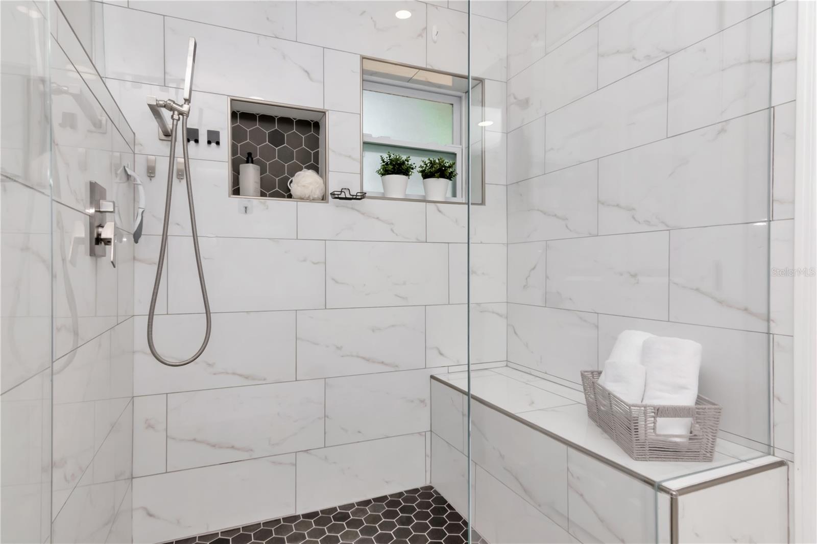 Image 27 of 38 For 106 Steven Street