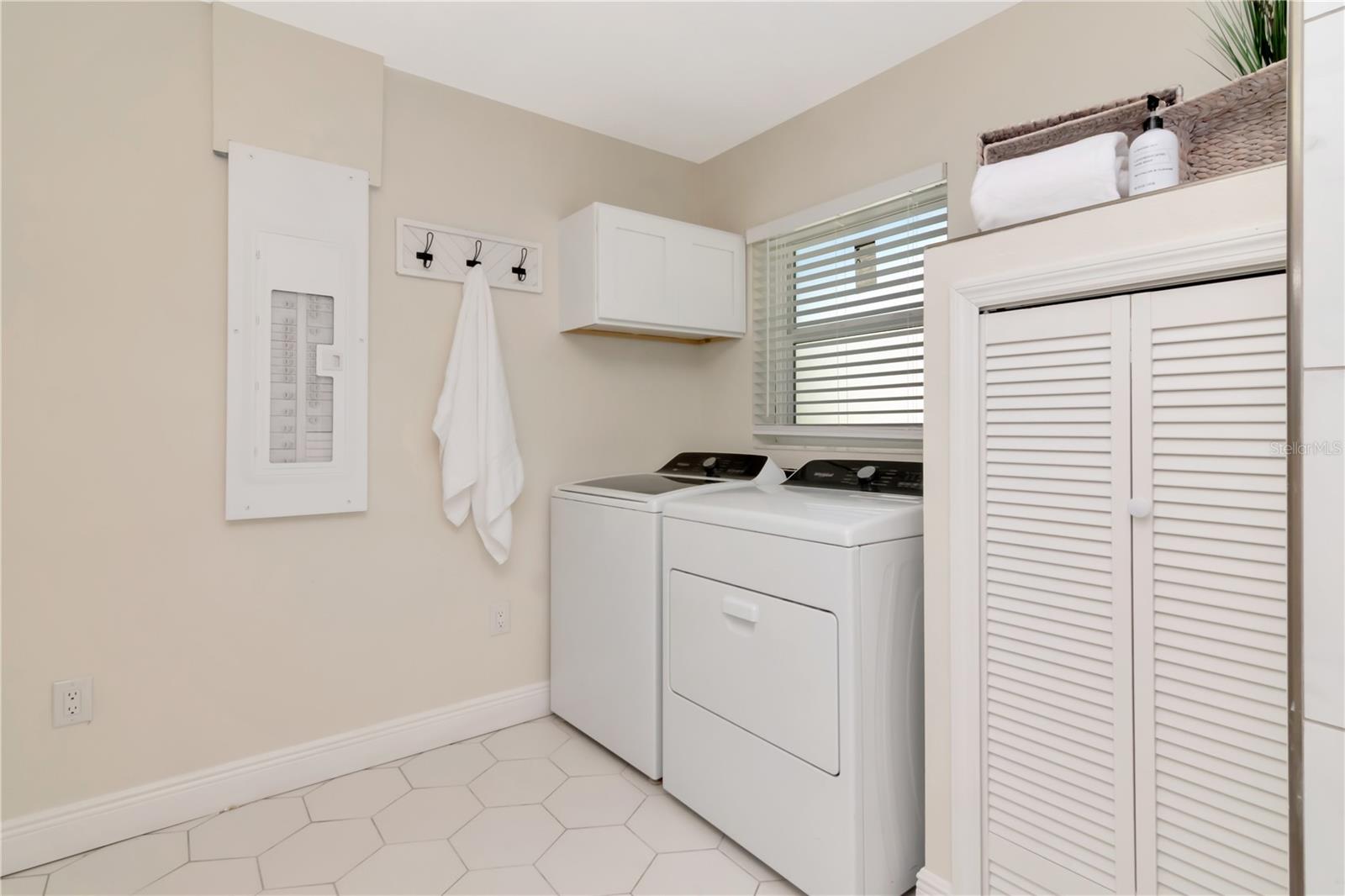 Image 30 of 38 For 106 Steven Street