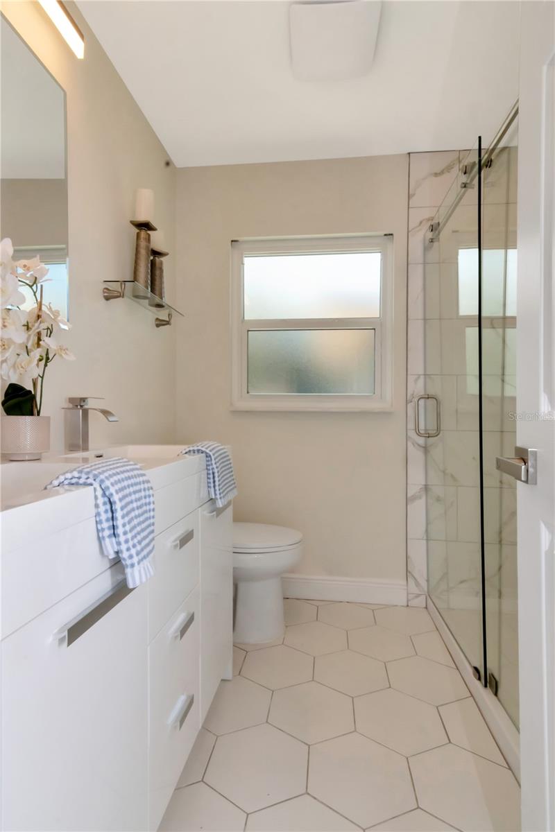 Image 34 of 38 For 106 Steven Street