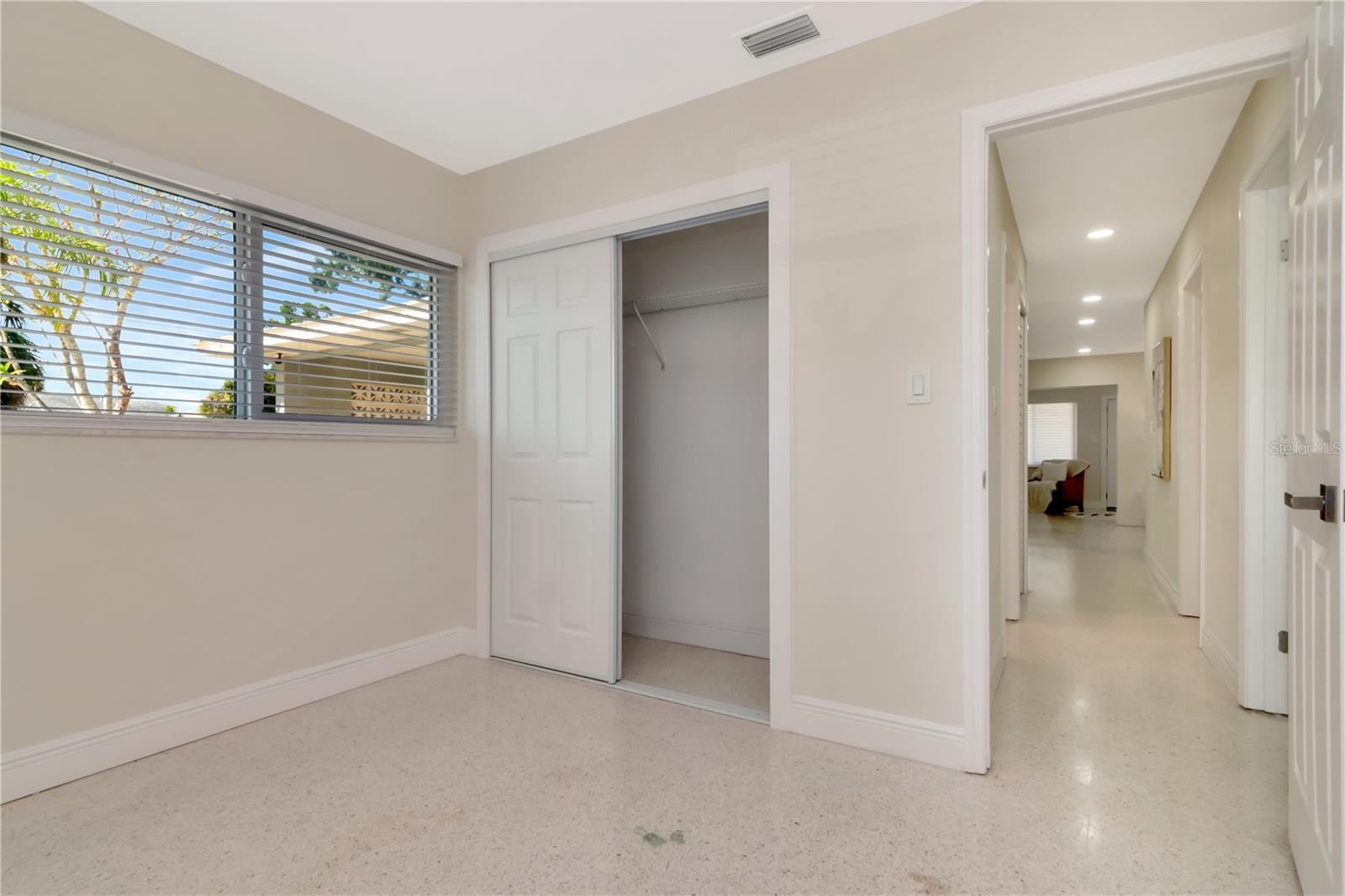 Image 35 of 38 For 106 Steven Street