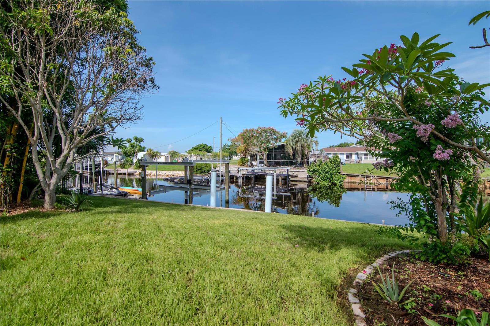 Image 4 of 38 For 106 Steven Street