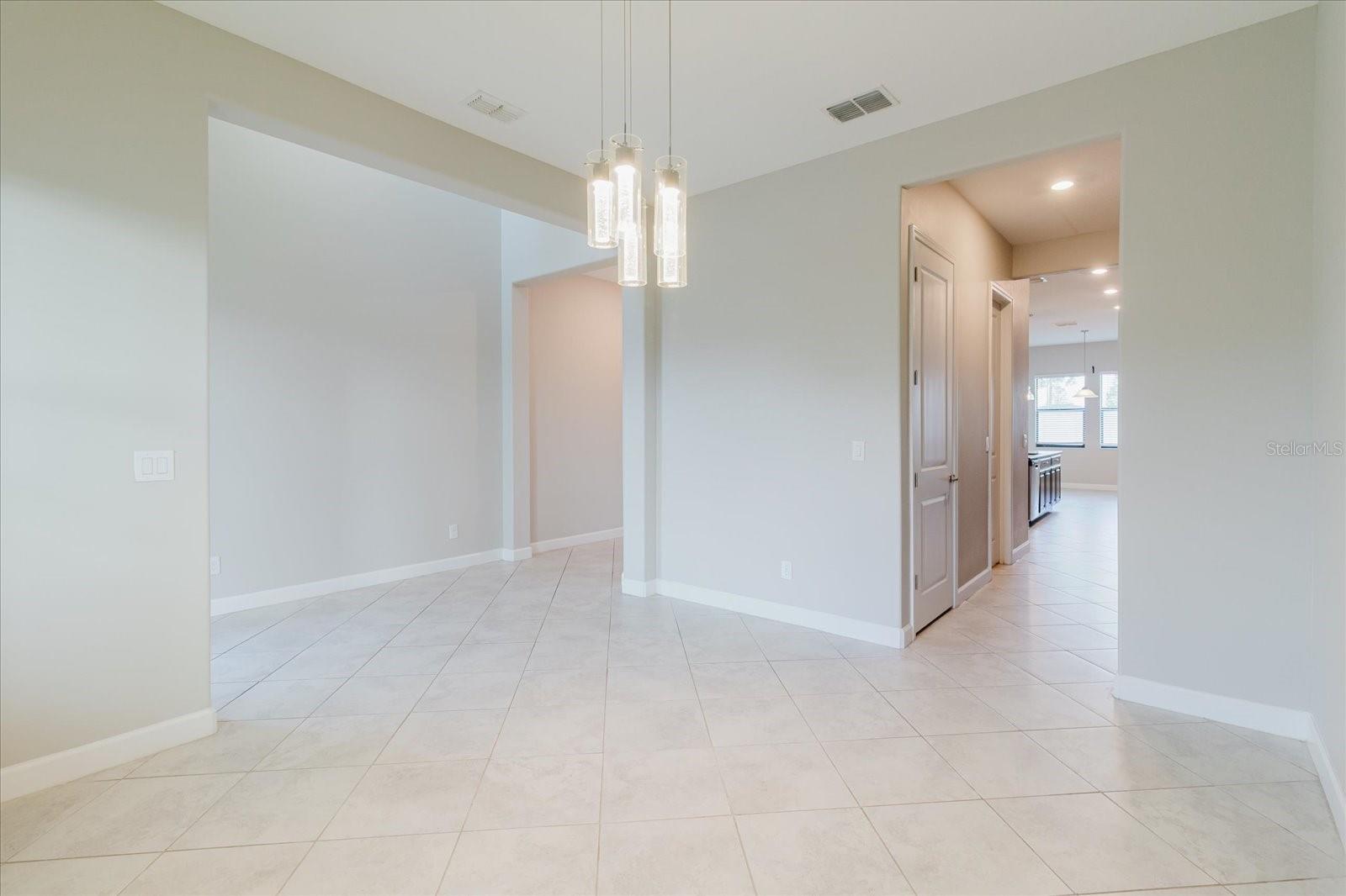 Image 4 of 51 For 11721 Sunburst Marble Road