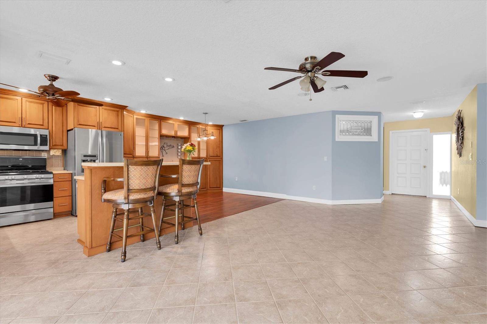 Image 11 of 37 For 13176 Dorchester Drive