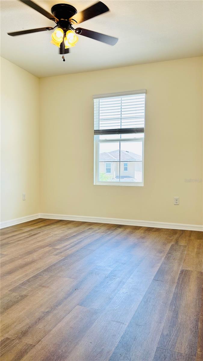 Image 22 of 33 For 11152 Leland Groves Drive