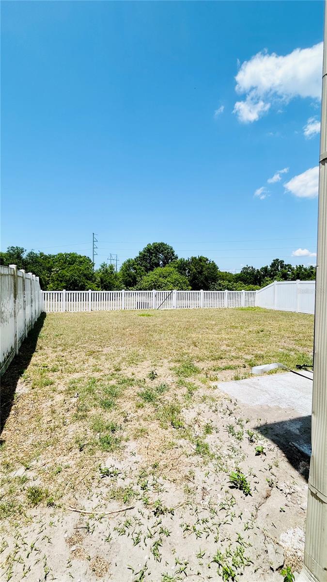 Image 25 of 33 For 11152 Leland Groves Drive