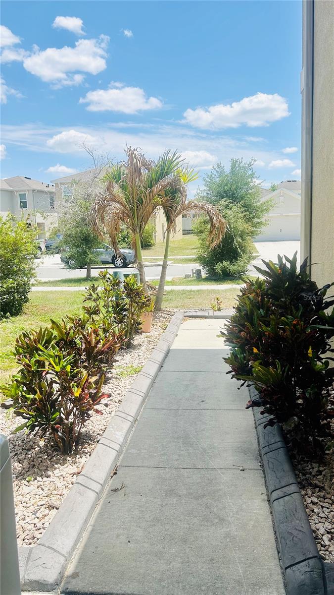 Image 28 of 33 For 11152 Leland Groves Drive
