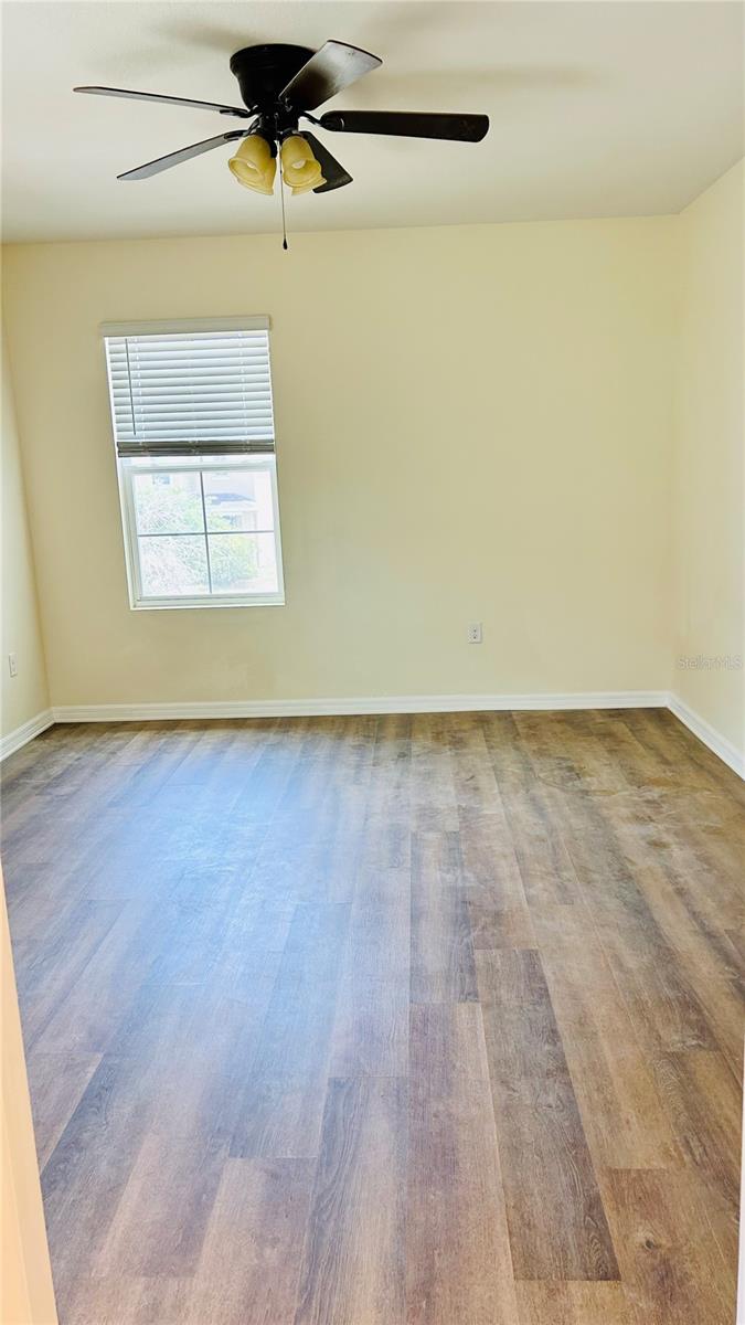 Image 3 of 33 For 11152 Leland Groves Drive