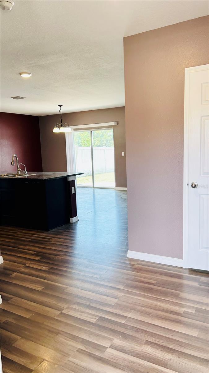 Image 4 of 33 For 11152 Leland Groves Drive