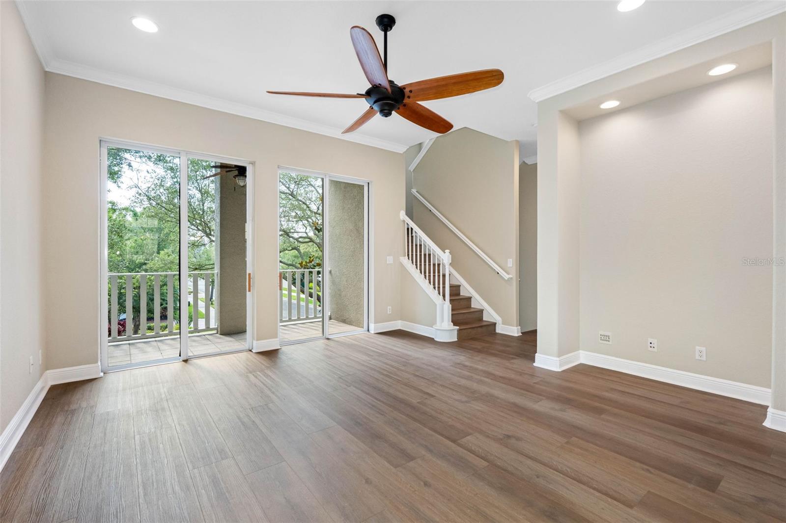 Image 10 of 79 For 6030 Yeats Manor Drive 105