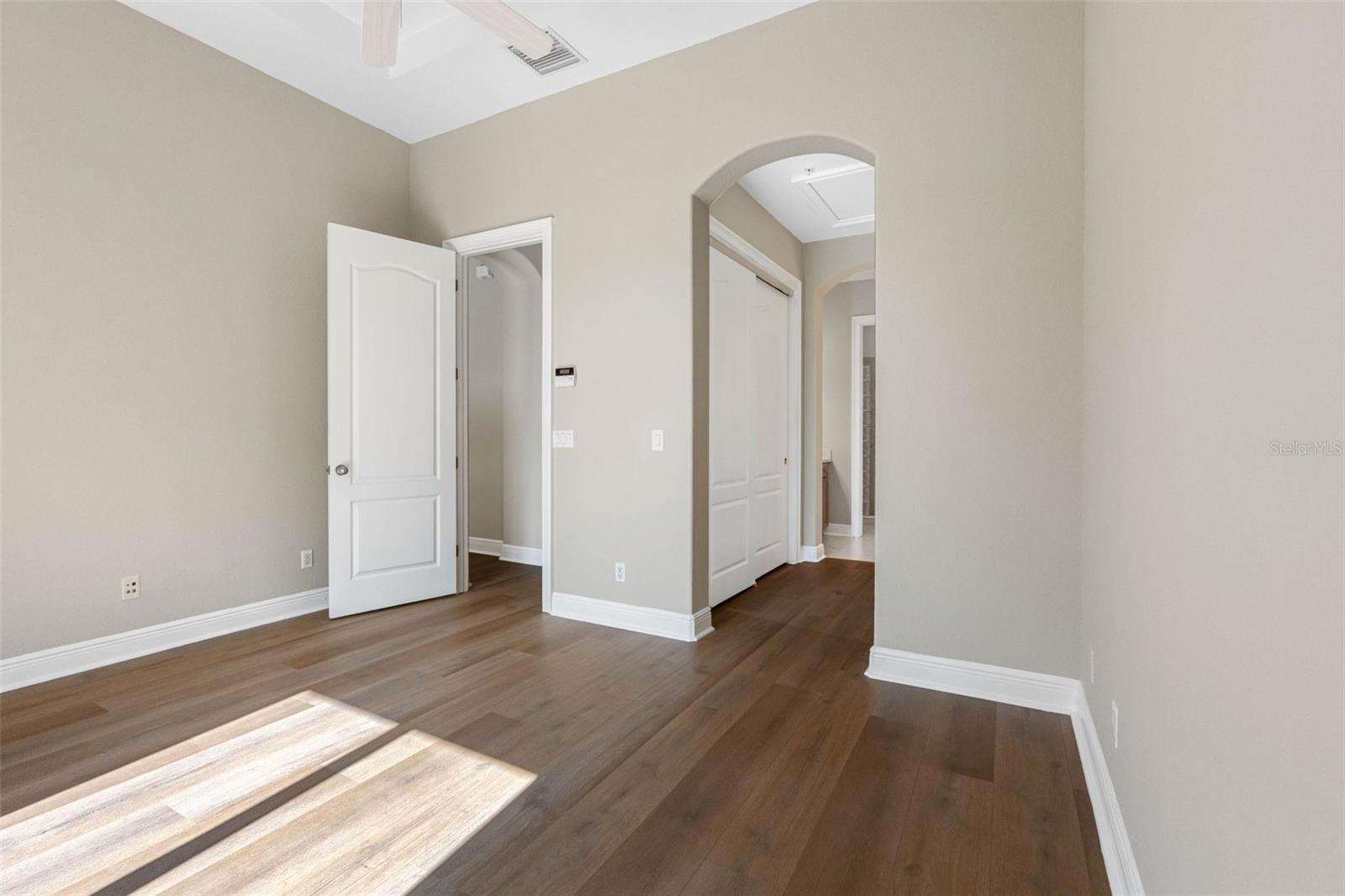 Image 26 of 79 For 6030 Yeats Manor Drive 105