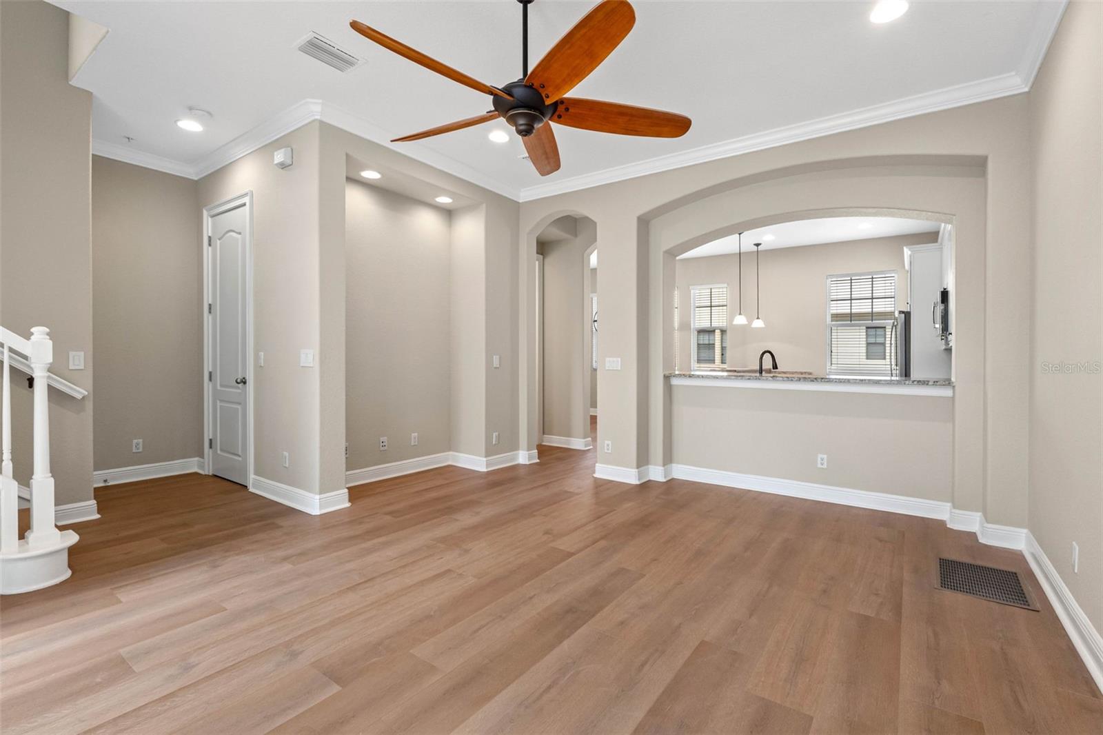 Image 9 of 79 For 6030 Yeats Manor Drive 105