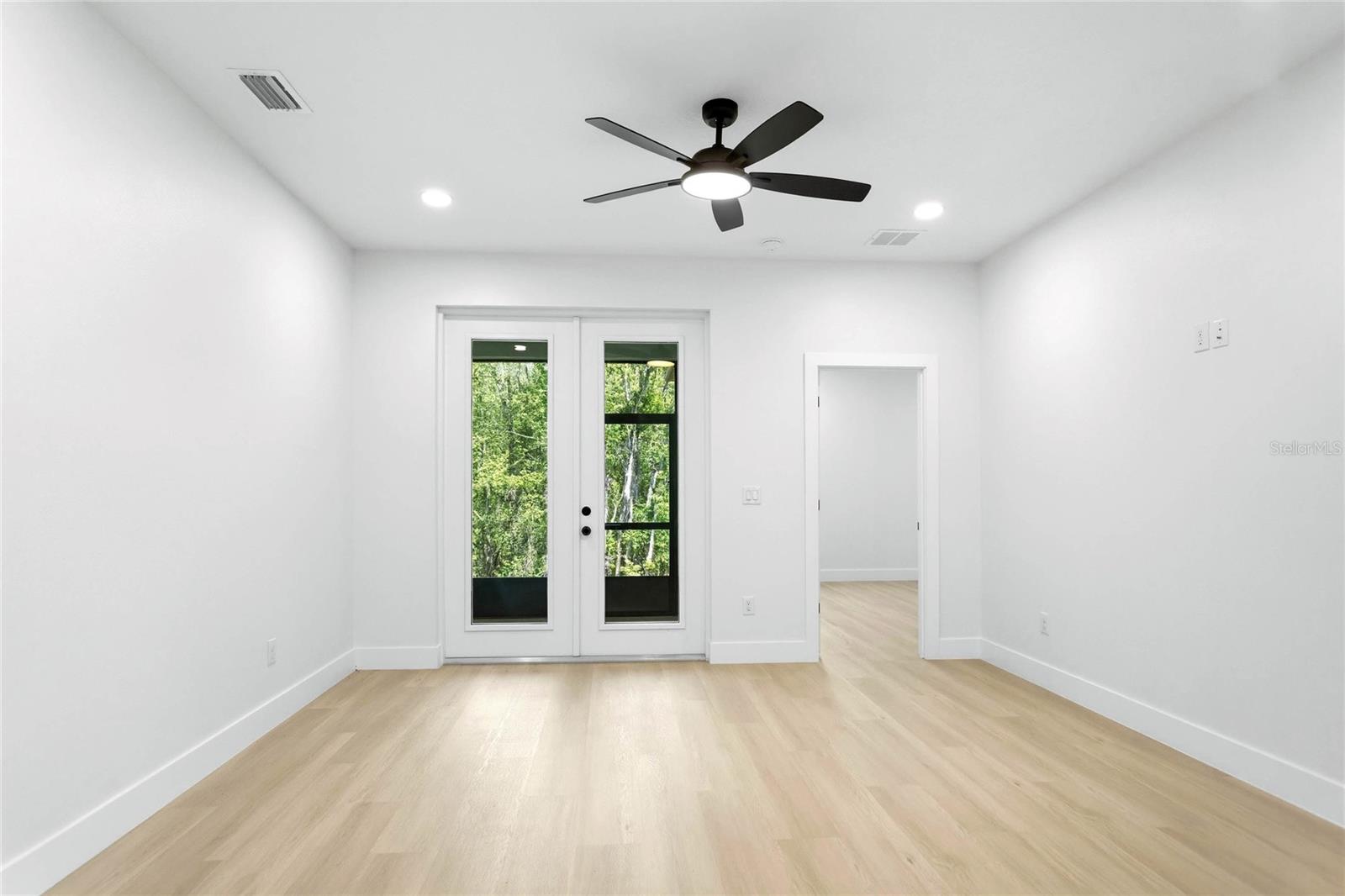 Image 14 of 45 For 126 Canby Circle